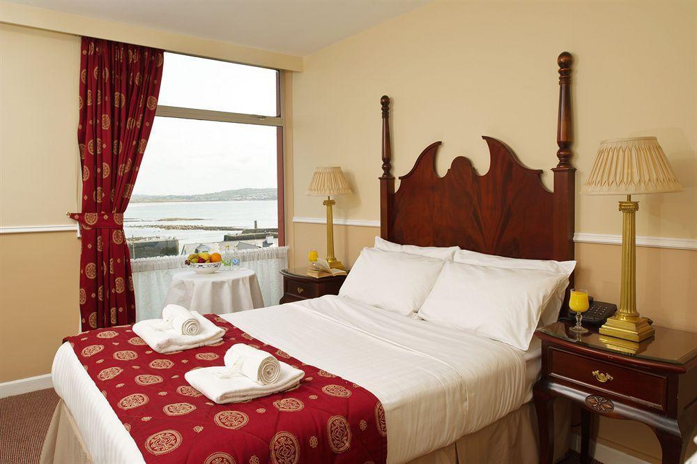 Logues Liscannor Hotel Buitenkant foto