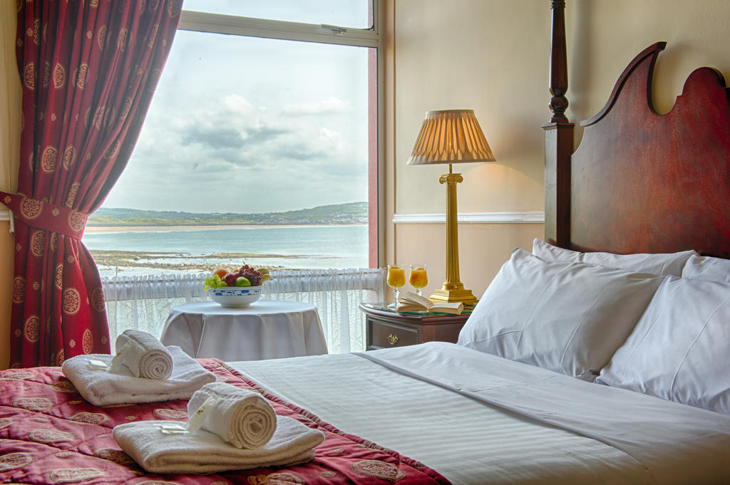Logues Liscannor Hotel Buitenkant foto