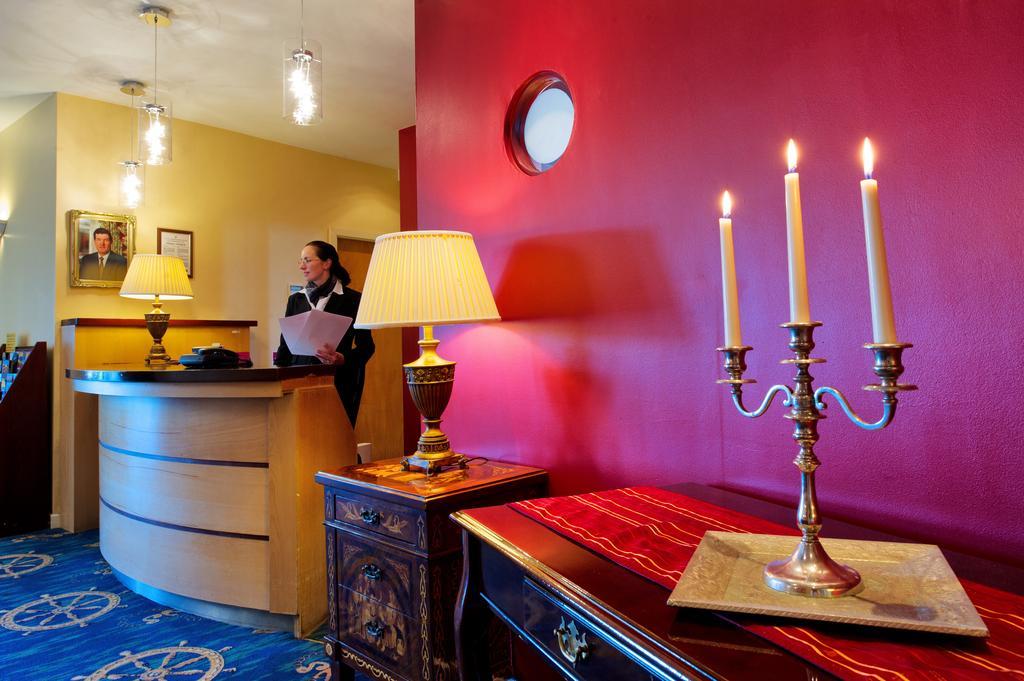 Logues Liscannor Hotel Buitenkant foto